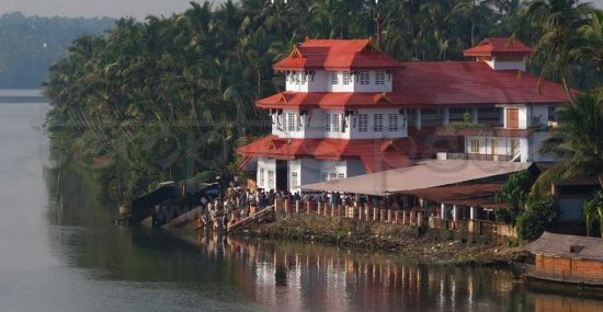 Parassinikadavu muthappan temple