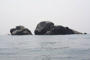 Velliyamkallu rock island
