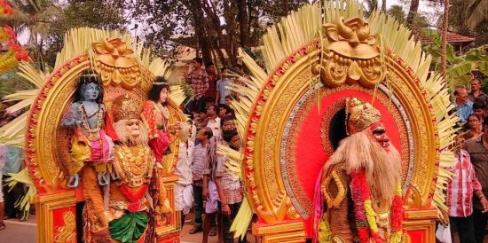 pooram celebrations at thirumandhamkunnu temple
