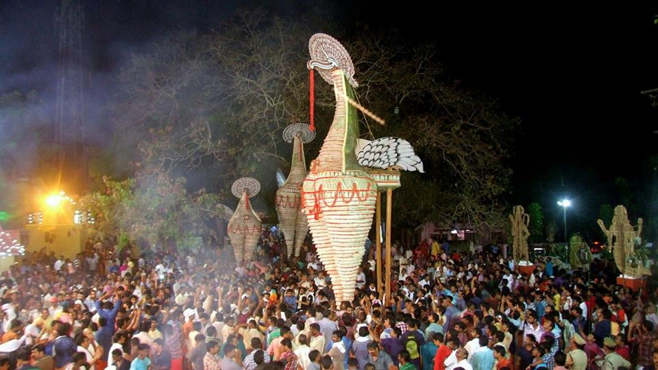 Neelamperoor padayani date