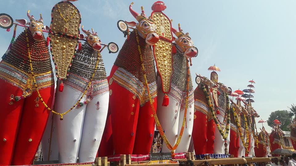 Padanilam parabrahma murthy temple kettukaazhcha